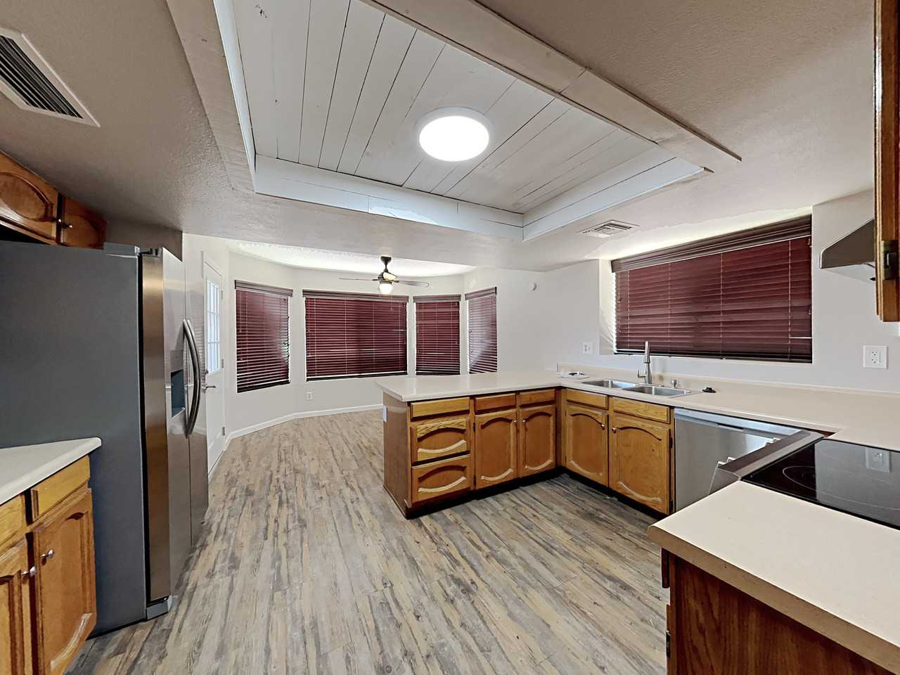 7267 W Charter Oak Rd - Photo 2 of 22