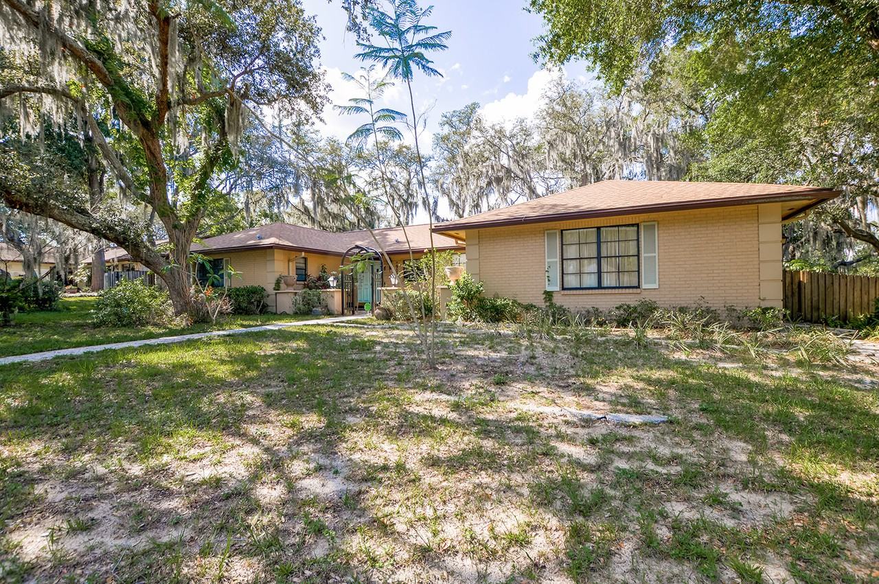 908 Lakemont Dr - Photo 2 of 23