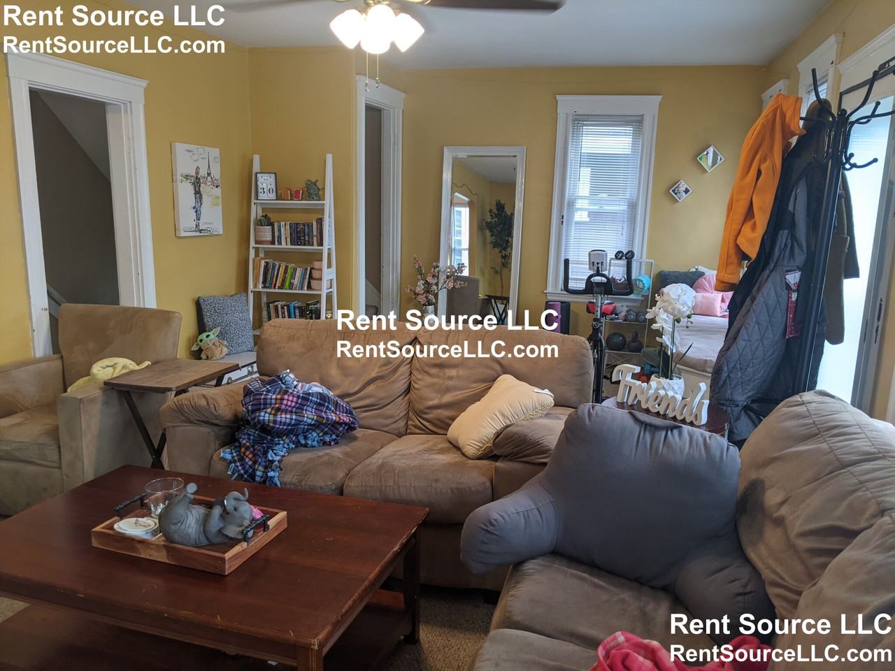 138 W Adams St - Photo 6 of 33