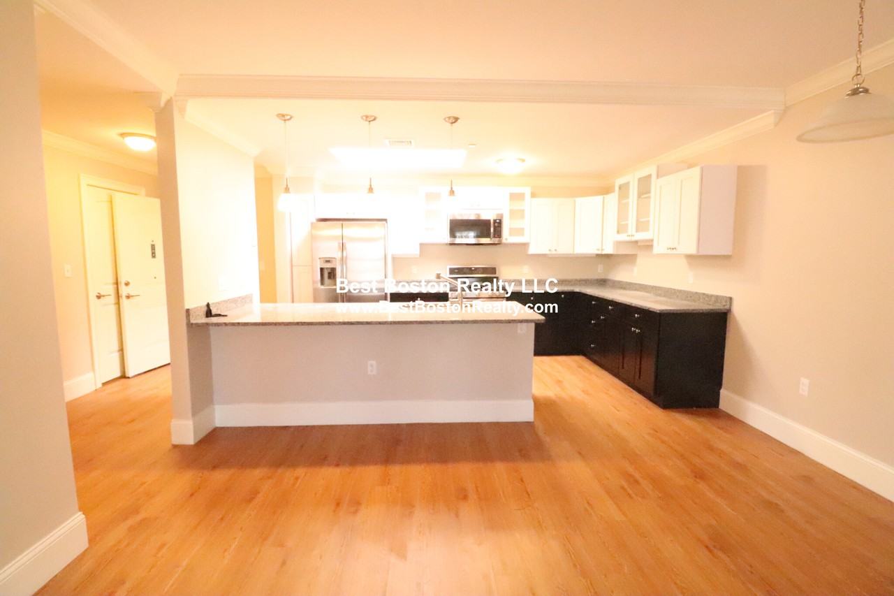 286 Main St #104 - Photo 4 of 13