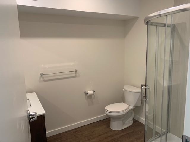 16 Simcoe Street South #16 Upper - Photo 5 of 8