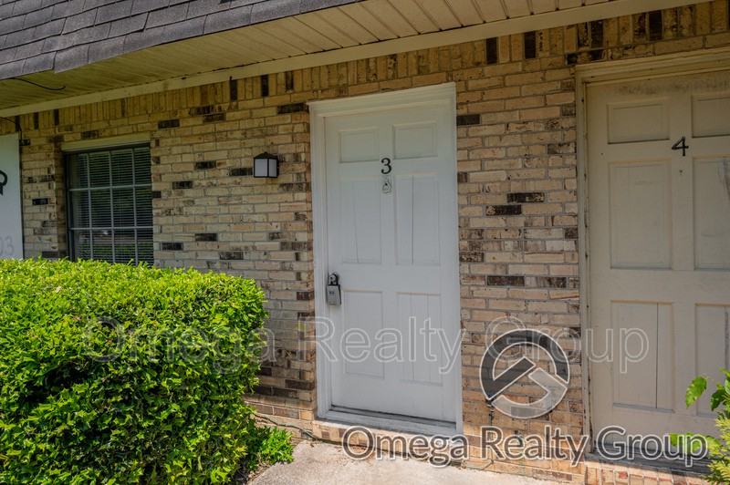 2111 16th St #3 - Photo 2 of 30