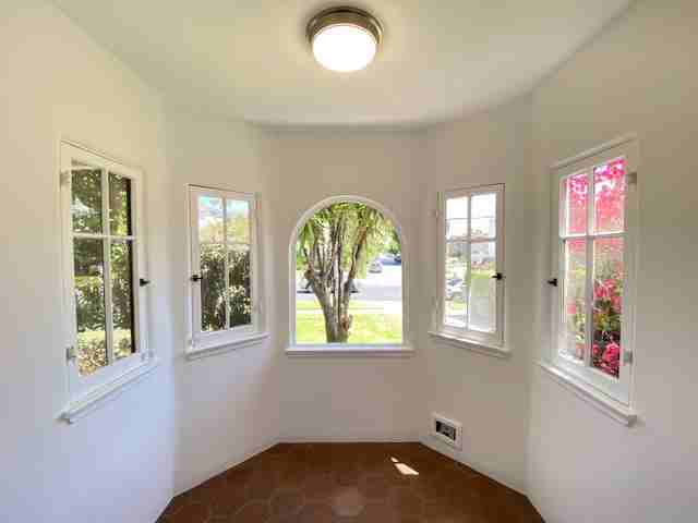 1521 South Holt Avenue - Photo 2 of 17