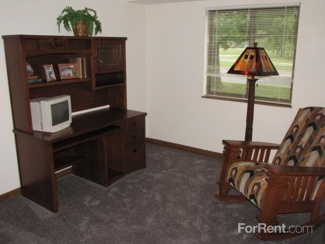 Deepwood North Apartments - Photo 3 of 25