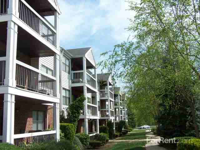 Oak Tree Village - Photo 2 of 9