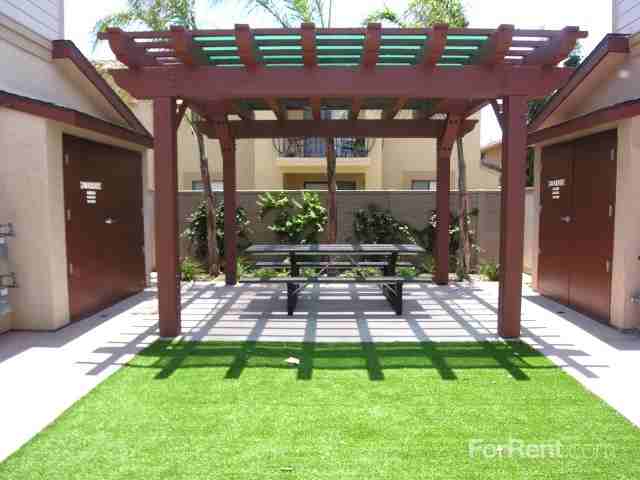 The Nines Townhomes - Photo 2 of 9