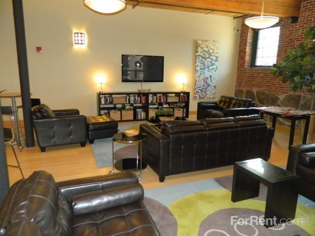 Lofts at Perkins Park - Photo 2 of 30