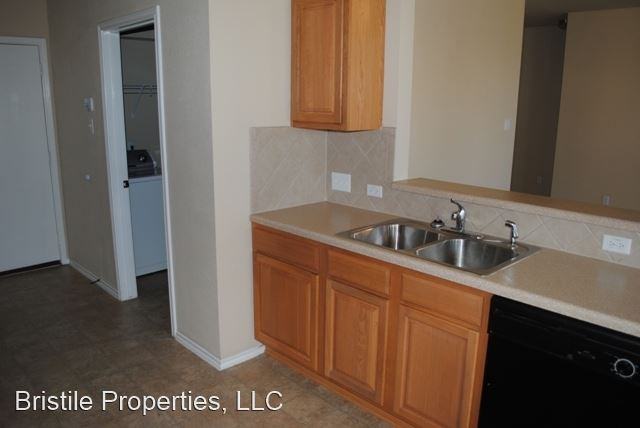 1816 Bill Baker Dr - Photo 2 of 4