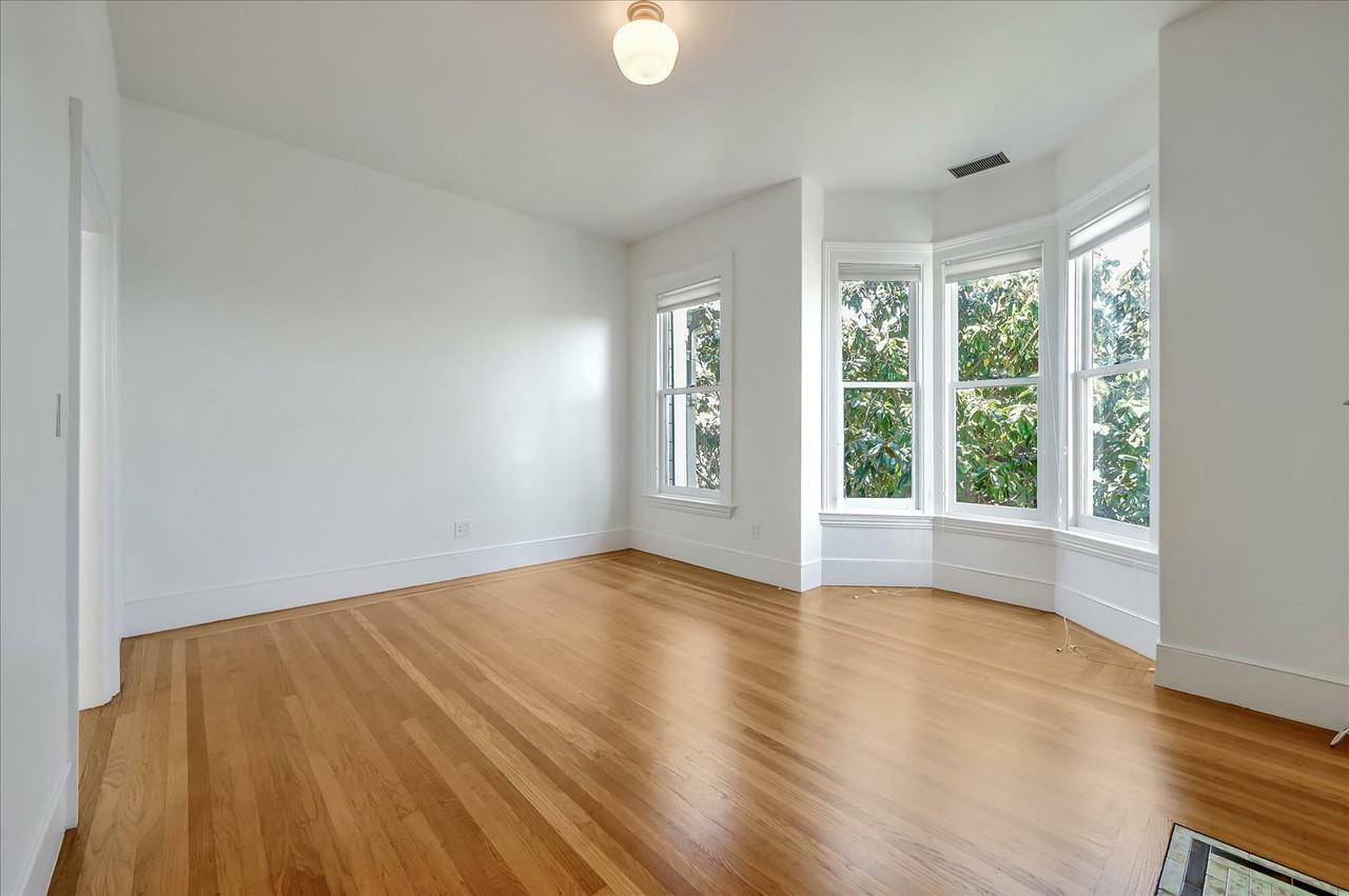 3743 23rd St - Photo 3 of 21