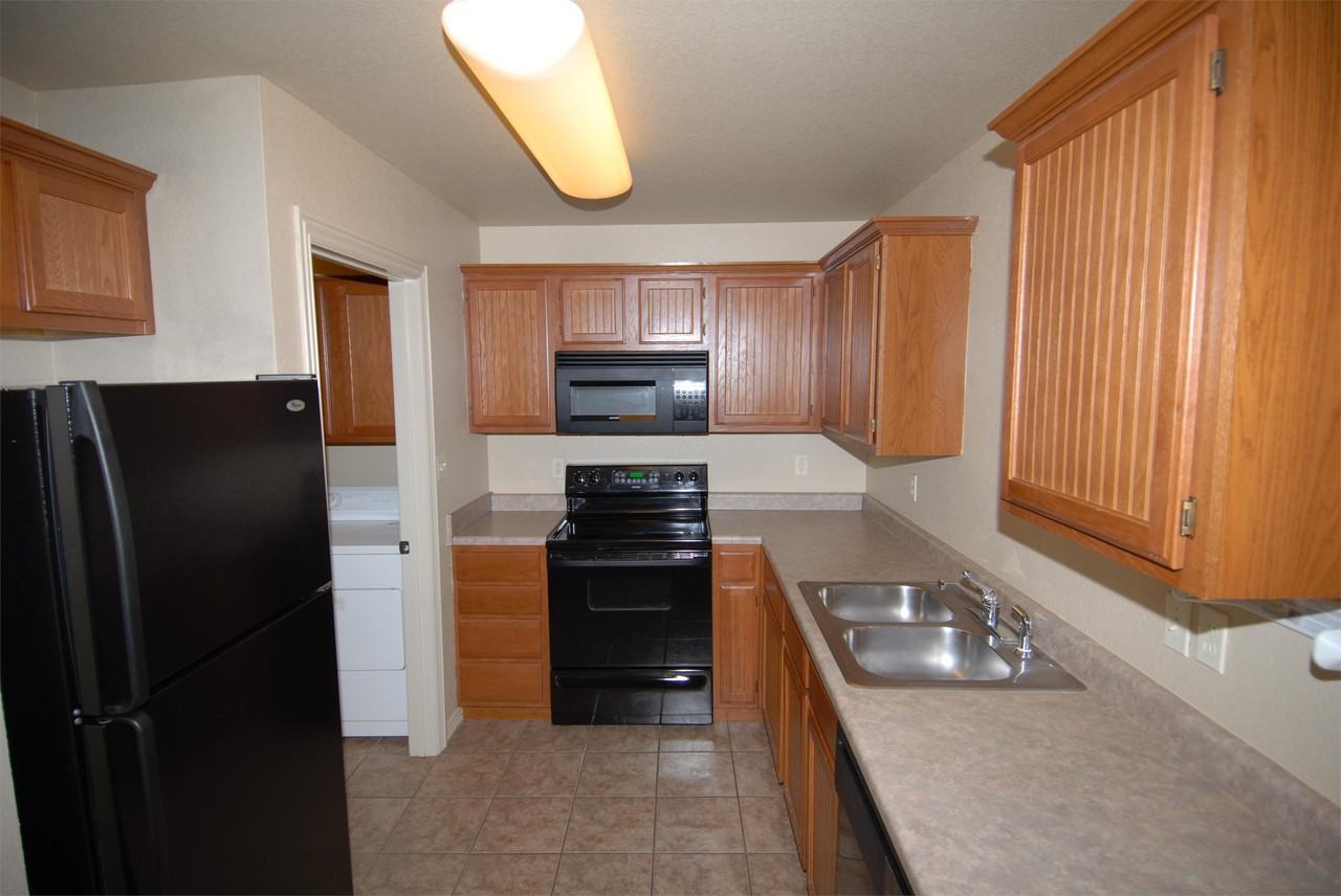 3493 W Chevaux Dr #1 - Photo 5 of 11