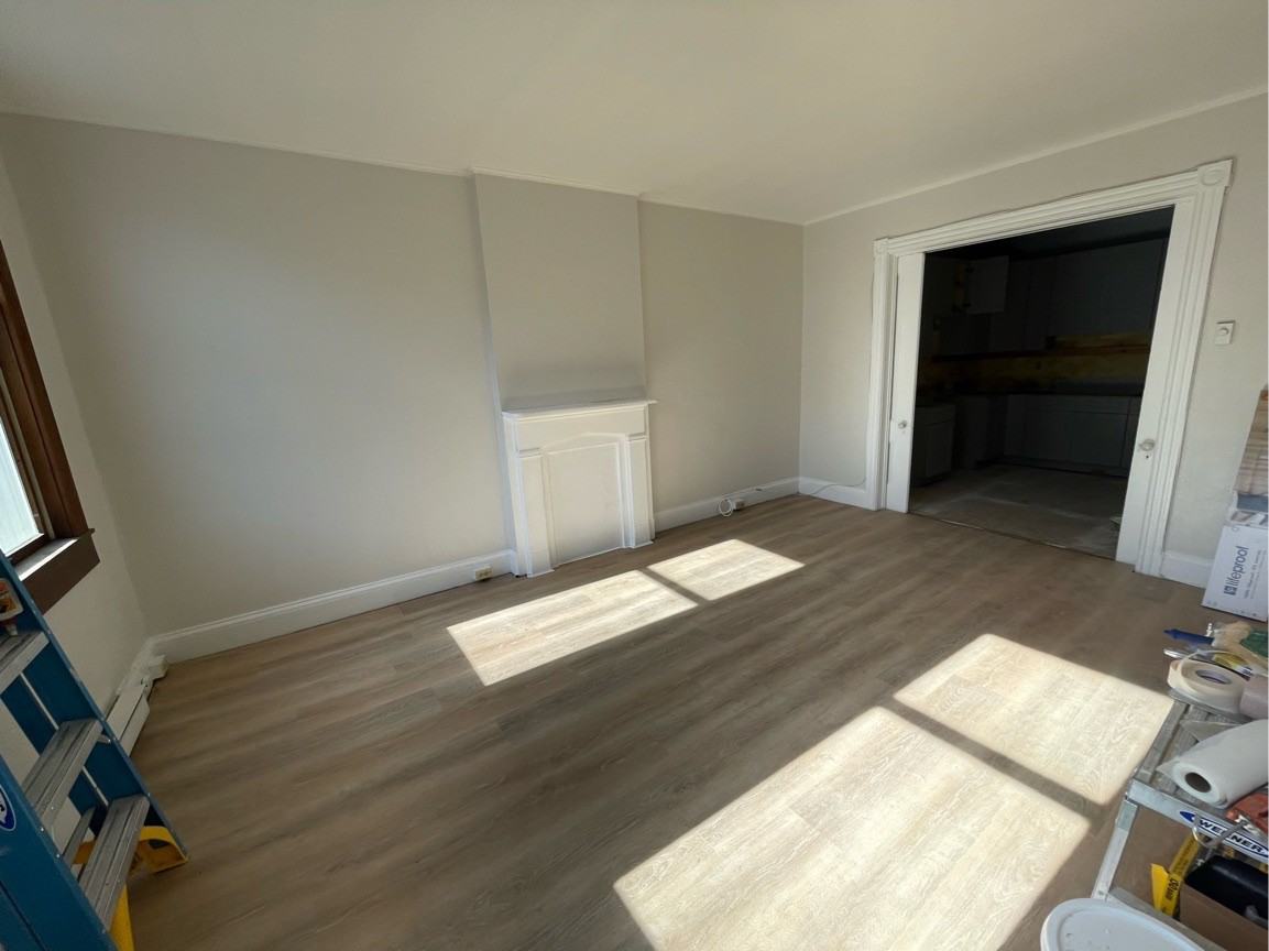 125 E Broad St #2 - Photo 3 of 7