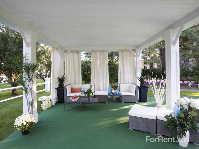 Sutton Apartments - Photo 2 of 8