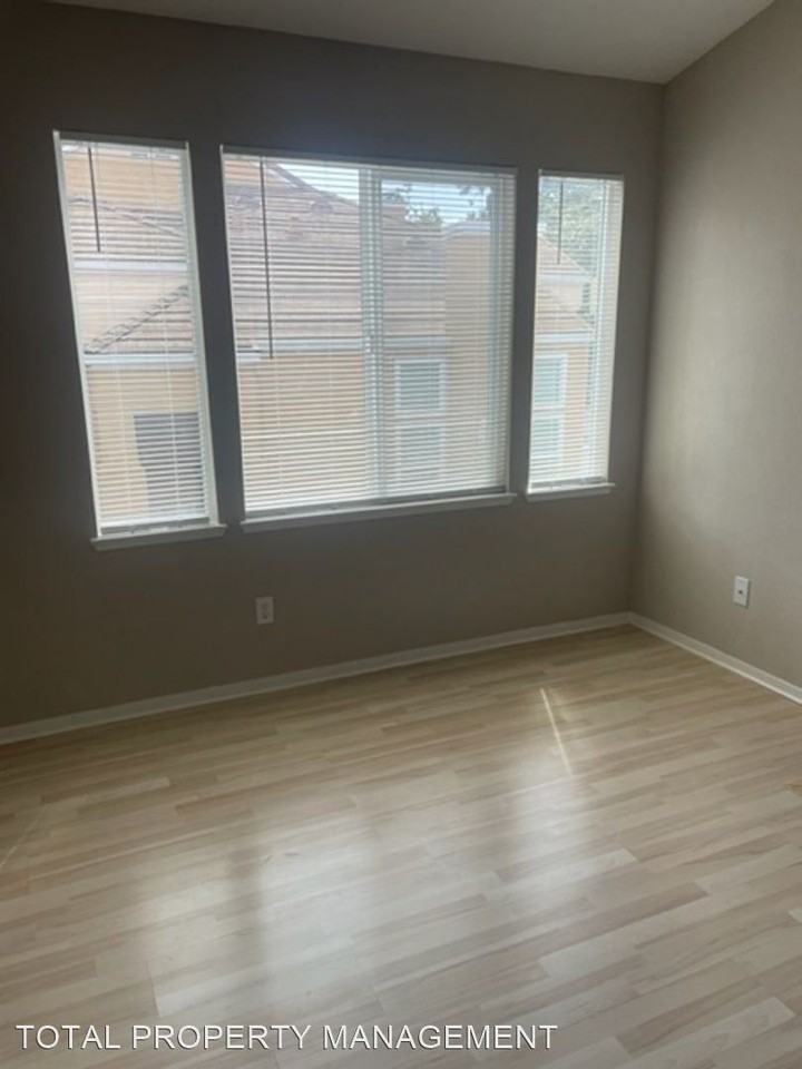 6993 Rodling Dr #G - Photo 3 of 13