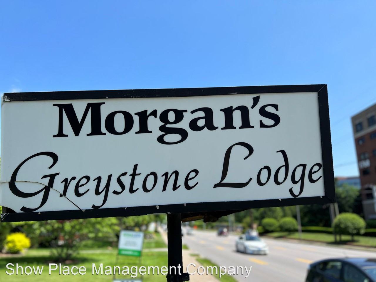 1739 Nicholasville Rd - Photo 3 of 8