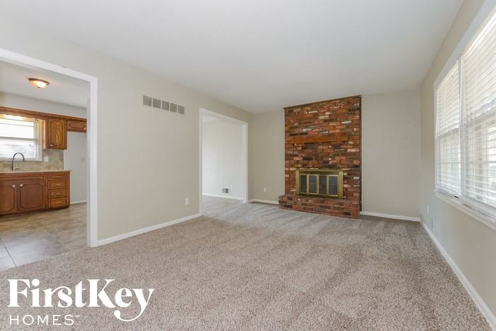 8913 E 90th Ter - Photo 3 of 15