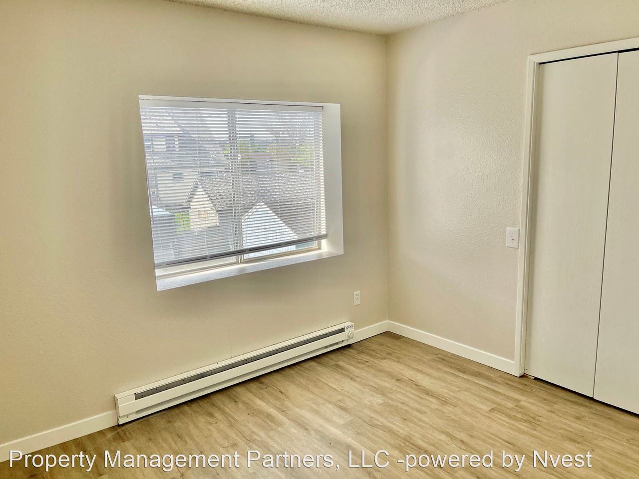 1523 W Sharp Ave - Photo 3 of 4