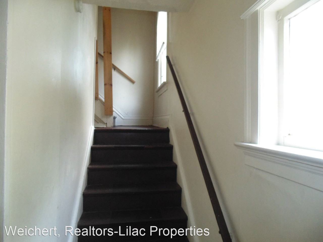 1092 N Goodman Street - Photo 3 of 15