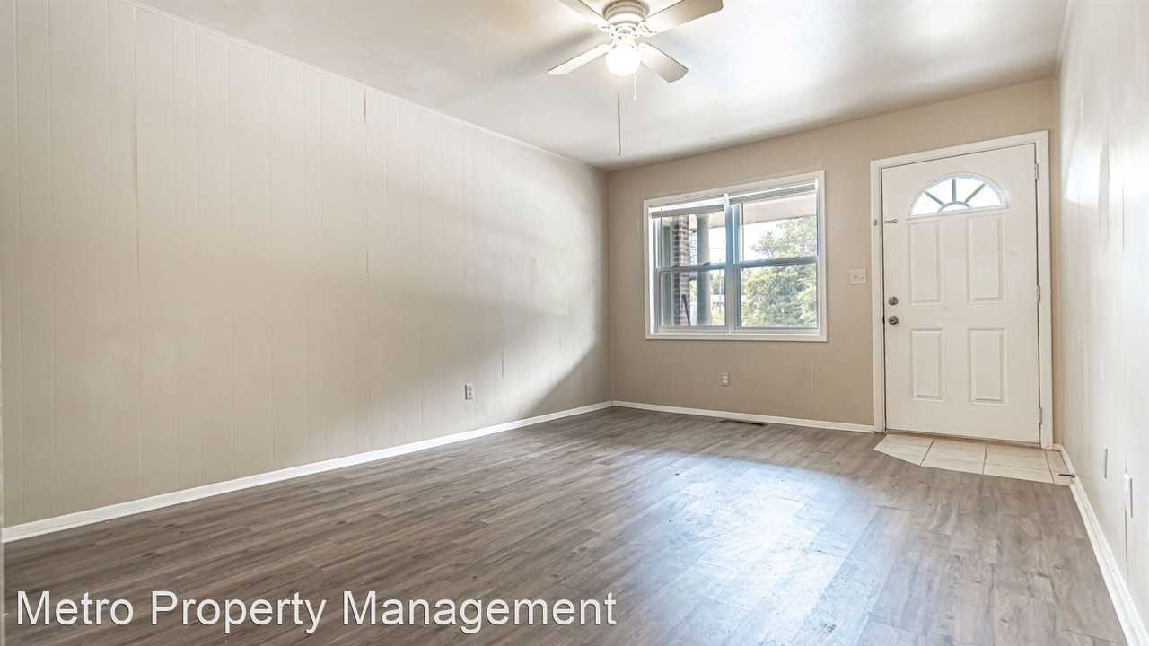 8827 Country Club Rd - Photo 3 of 13