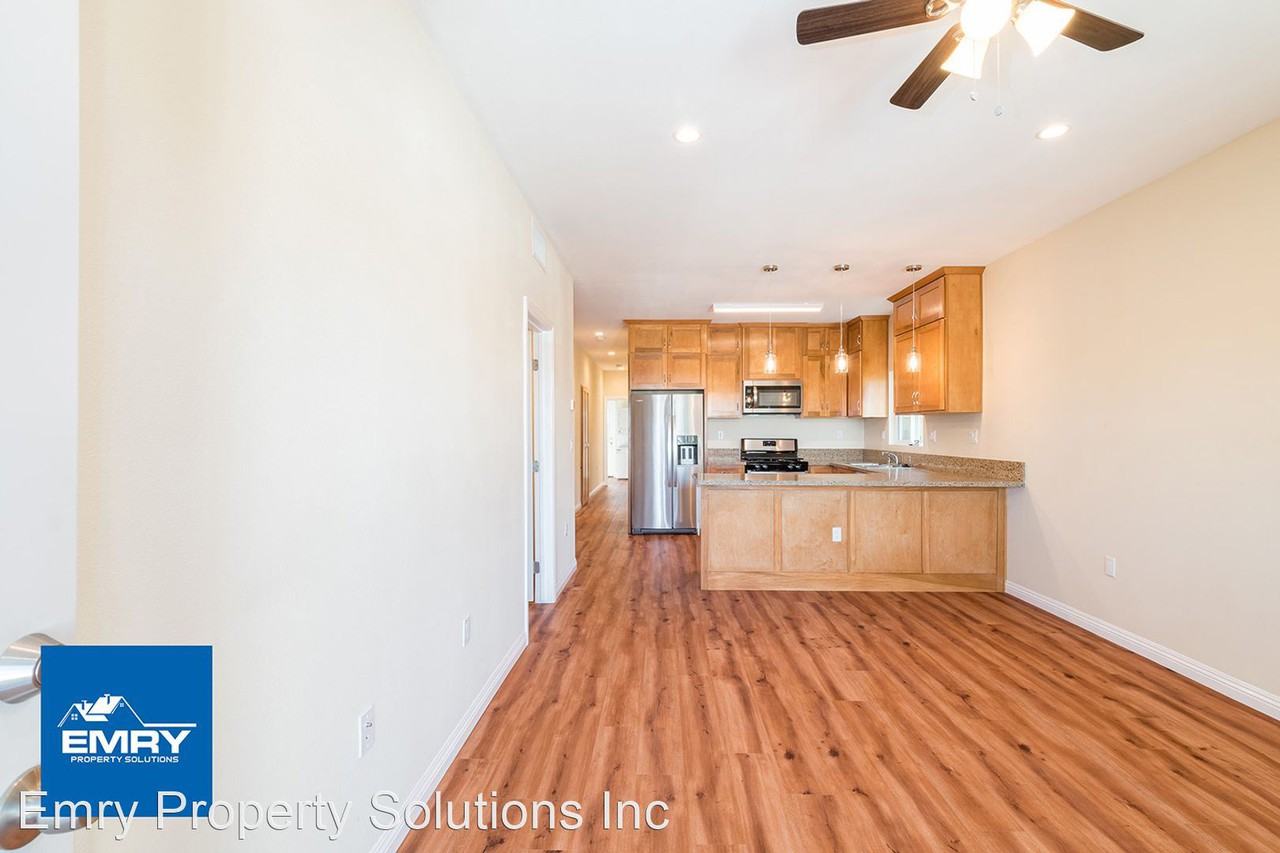 4501 South Gramercy Place - Photo 2 of 17