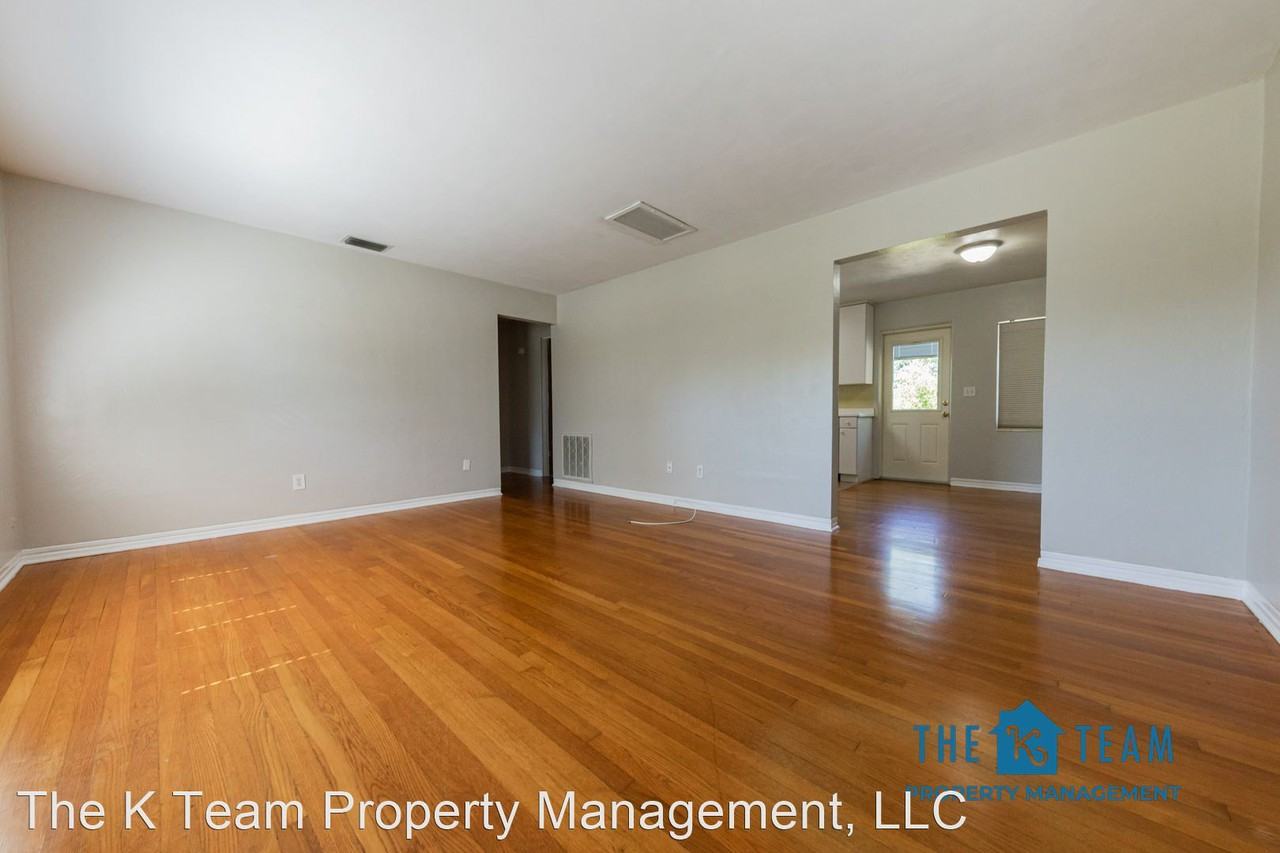 140 N Seminole Ave - Photo 3 of 7