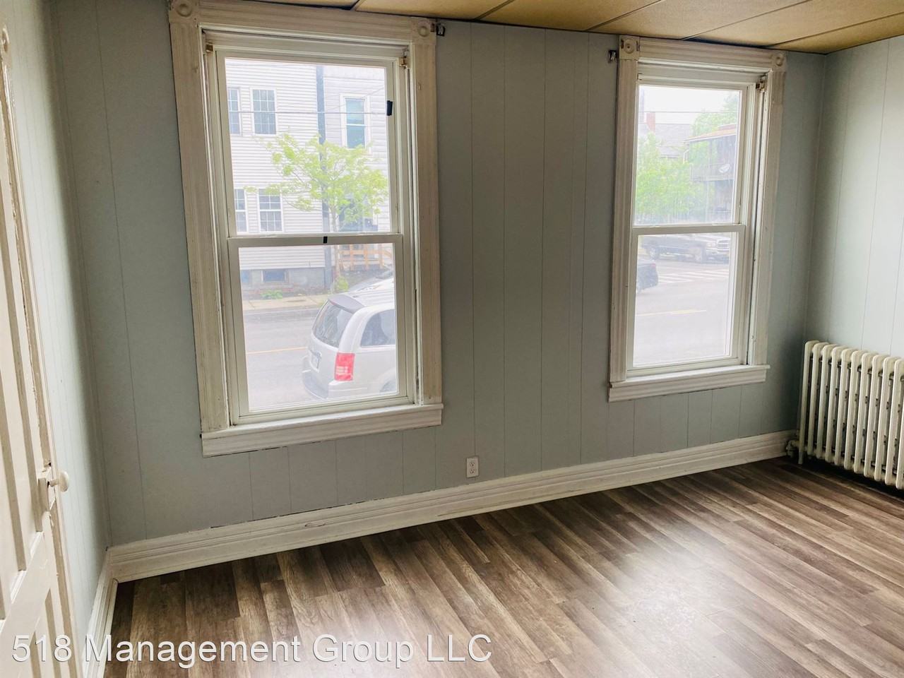 4 bed college housing $1995 per month - Photo 2 of 18