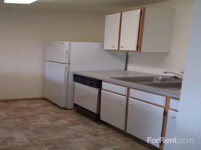 Regal Ridge - Photo 3 of 23