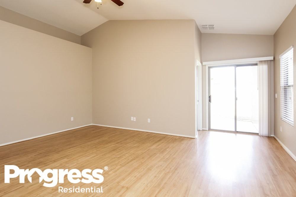 13438 W Evans Dr - Photo 3 of 15