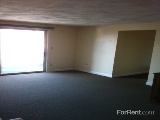 Warren Apartments - Photo 2 of 15