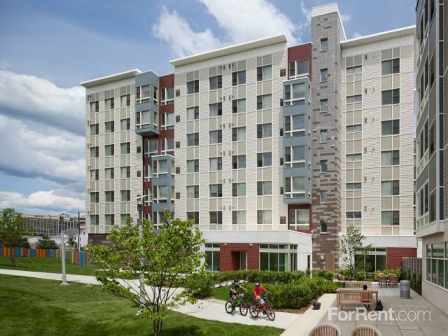 Metro Green Residences - Photo 2 of 7