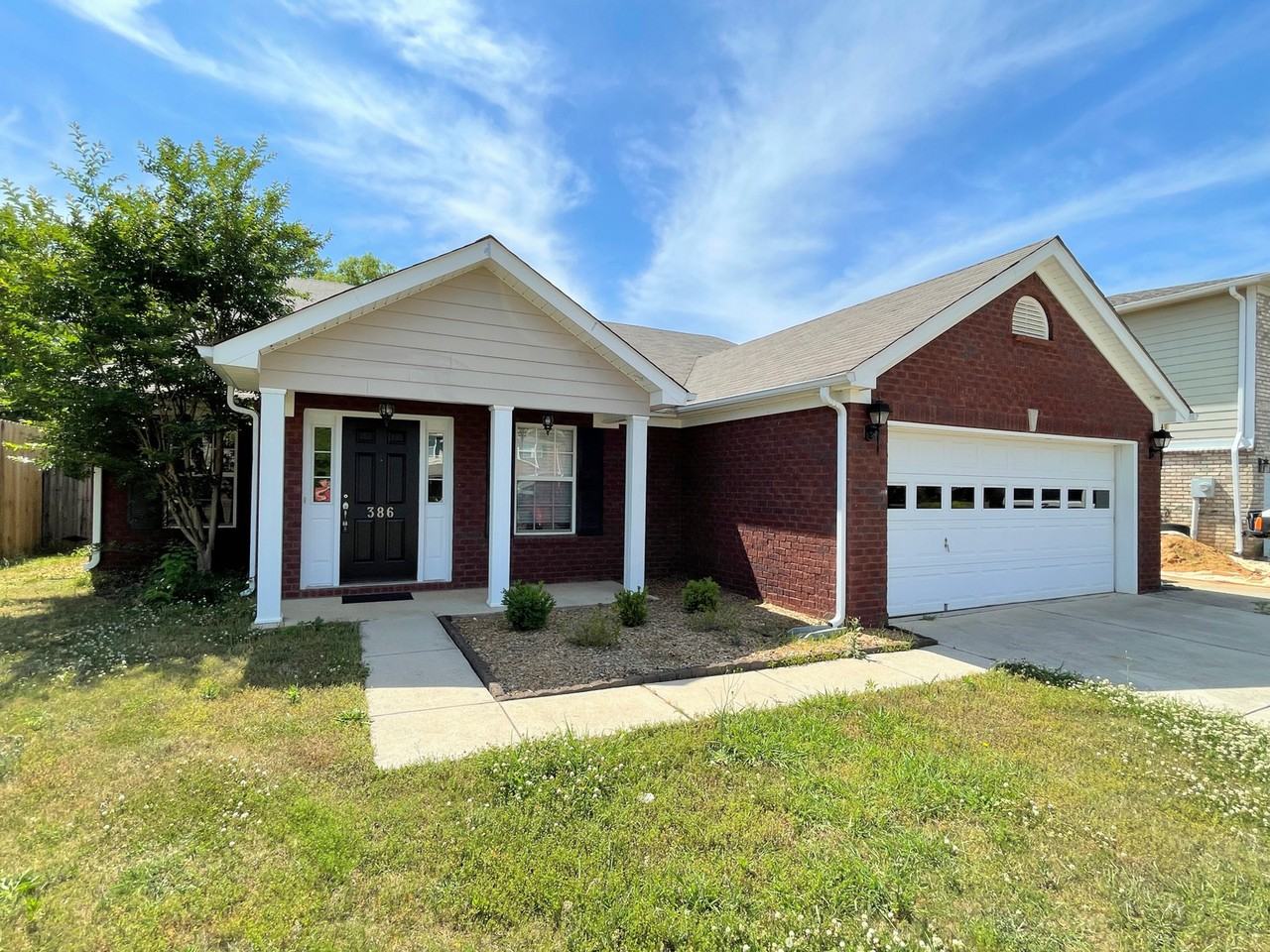 386 Jasmine Dr #1 - Photo 2 of 29