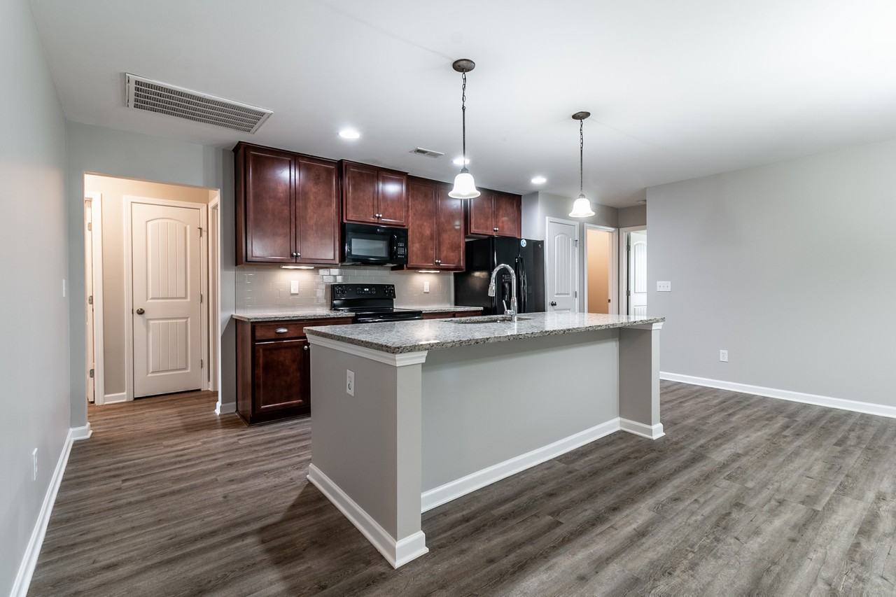 312 Fenrose Dr #1 - Photo 3 of 9
