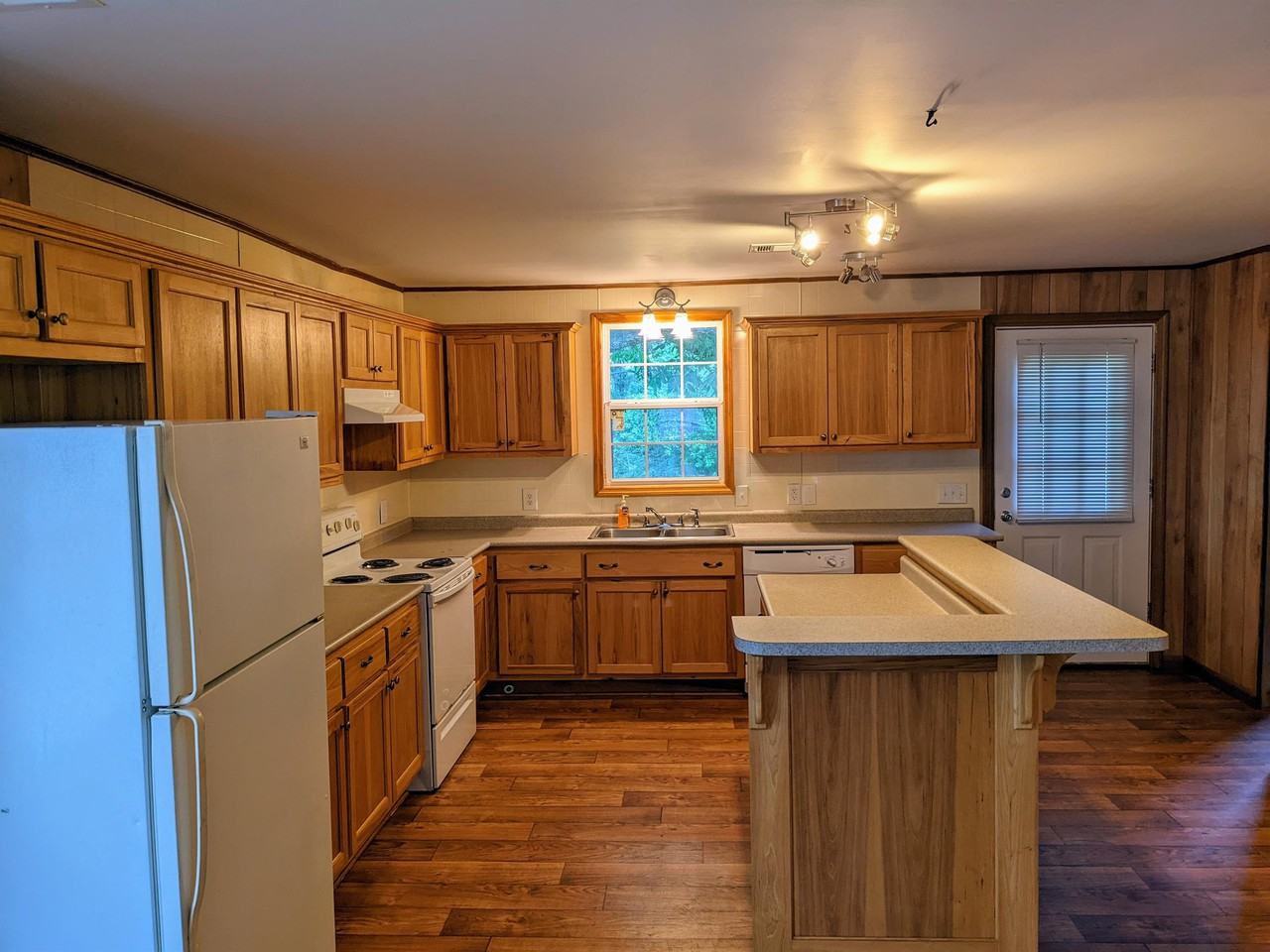 315 Orange St #1 - Photo 6 of 13