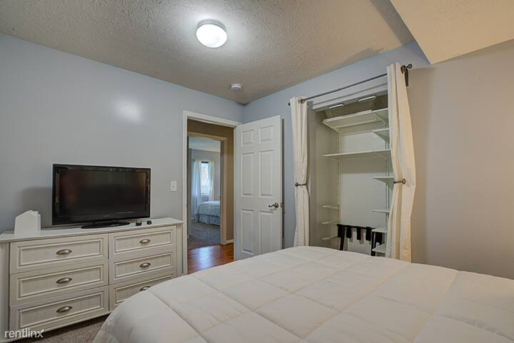 2840 Fields Ave - Photo 2 of 18