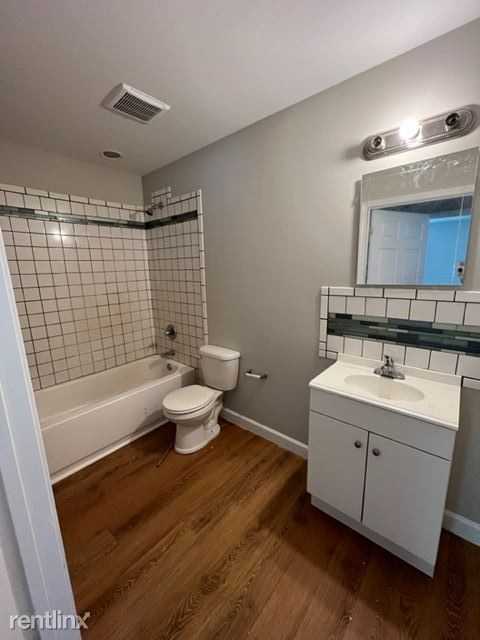 916 Avon Ave #101 - Photo 3 of 10