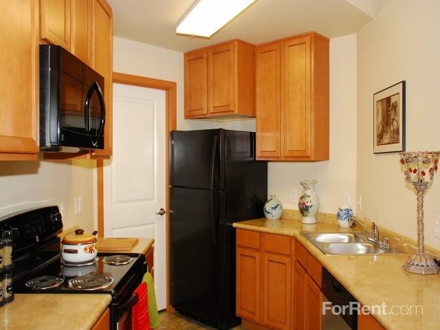 Cambridge Park Villa - Photo 2 of 47