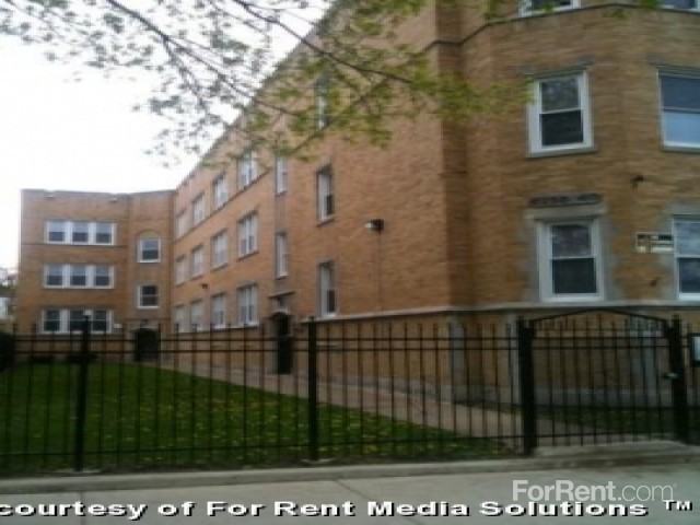 Chicago Lawn - Pangea Apartments - Photo 2 of 6
