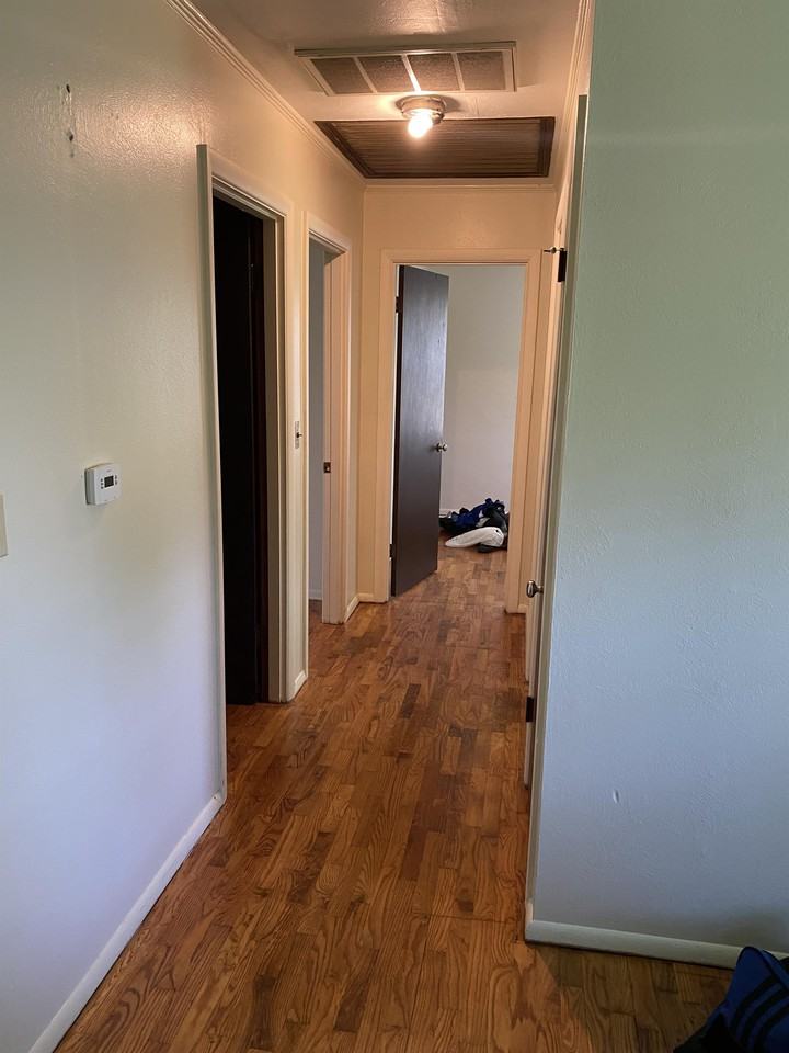 706 S Taylor Dr #1 - Photo 3 of 8