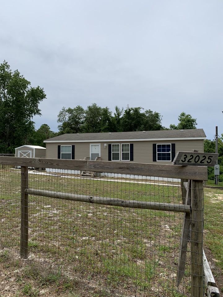 32025 4th Ave - Photo 2 of 16