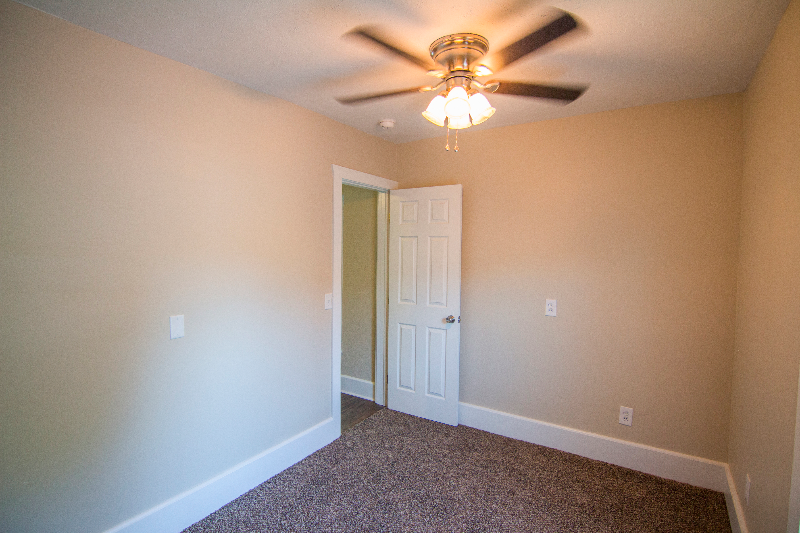 4019 Church St - Photo 7 of 12