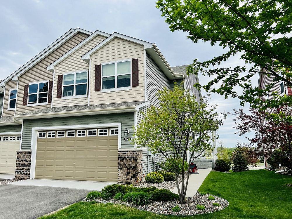 9521 Roosevelt Dr - Photo 2 of 34