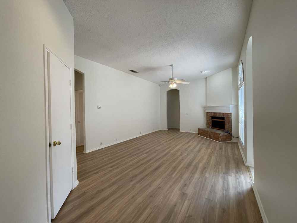 6004 Cave River Dr - Photo 2 of 25