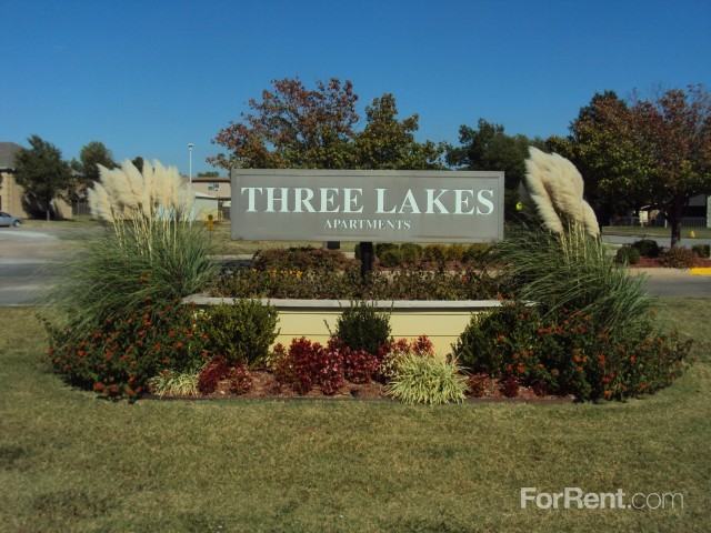 Three Lakes Apartments - Photo 2 of 5