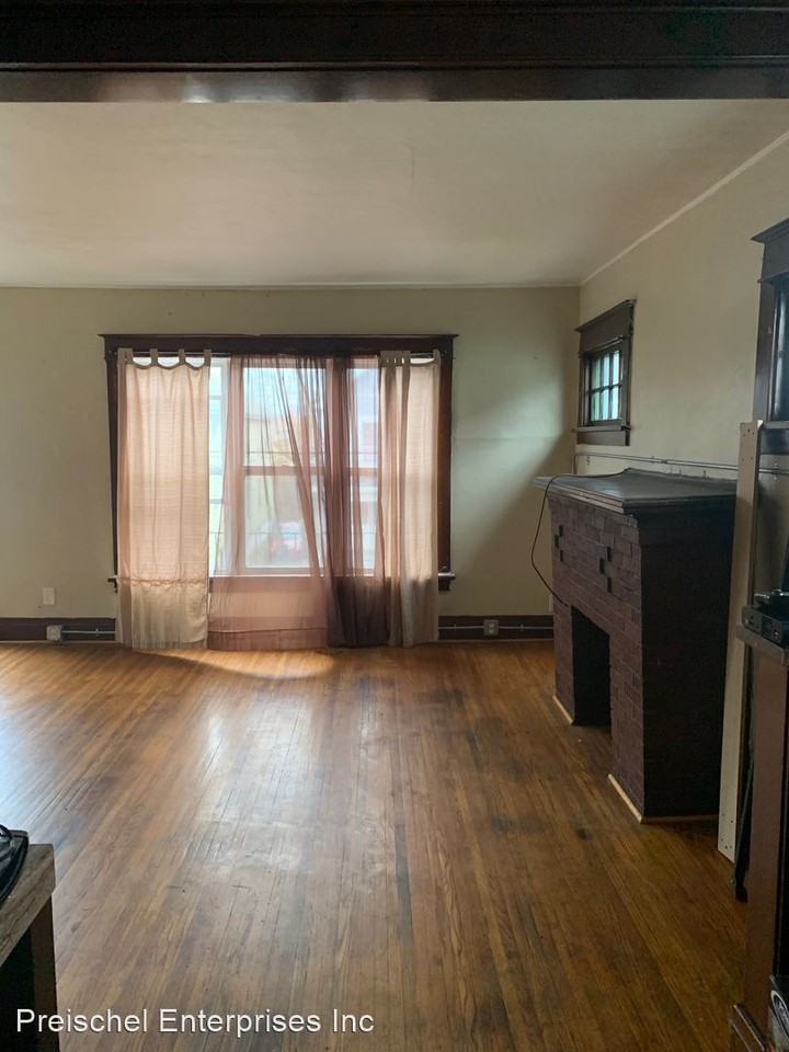 73 Weyand Ave - Photo 3 of 6