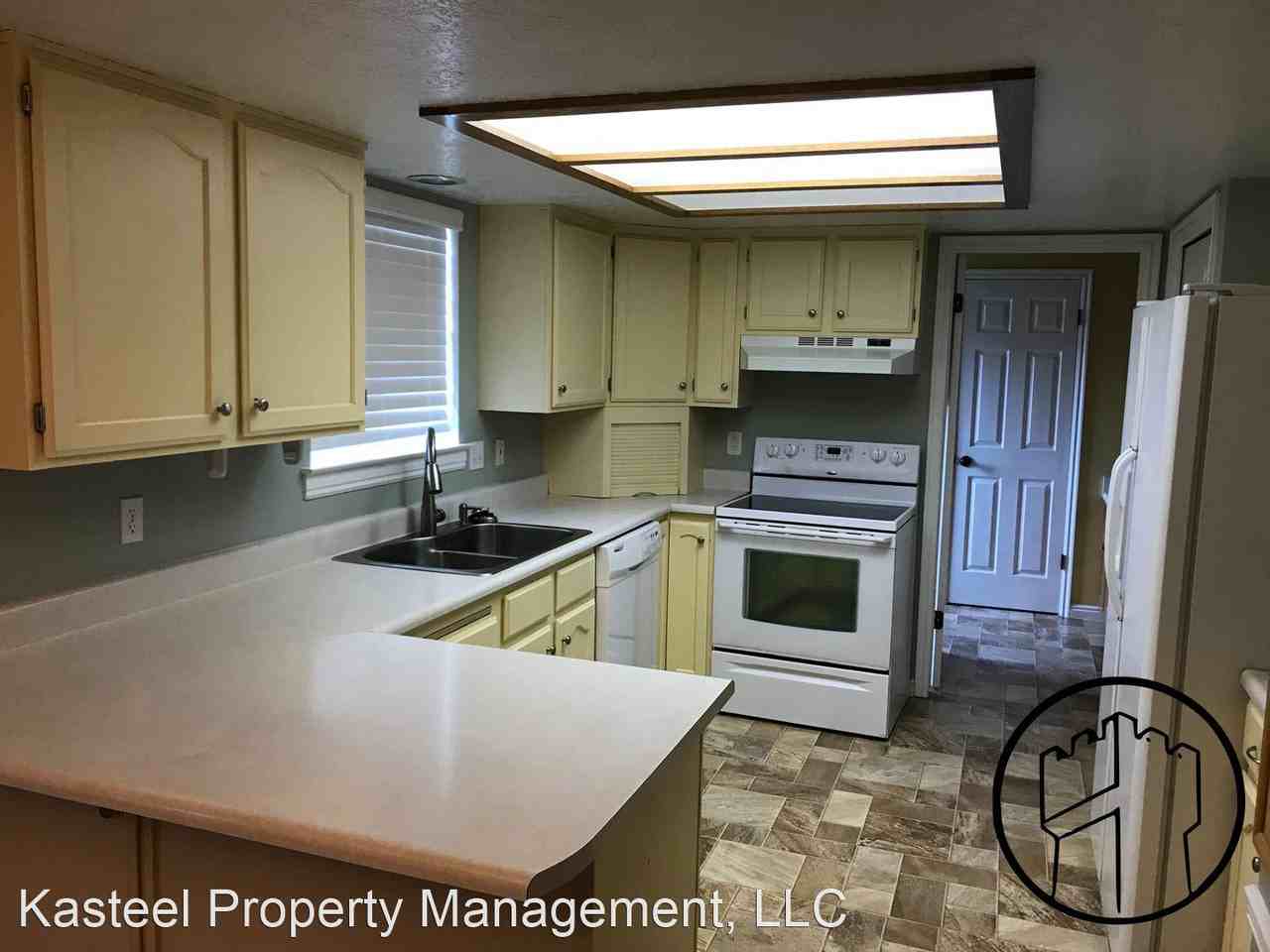 1527 N 230 W - Photo 3 of 19