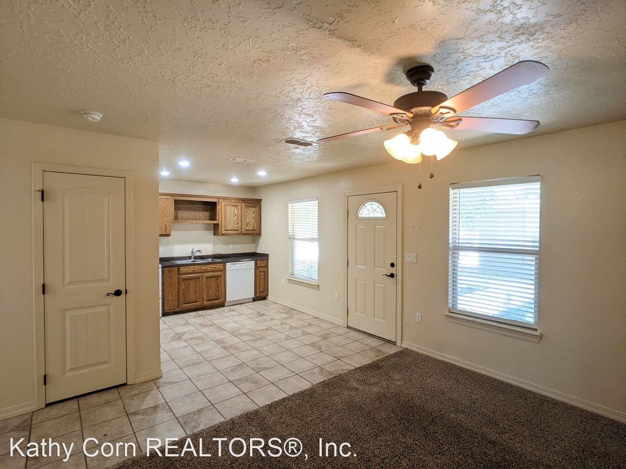 141 Townsgate - Photo 2 of 19