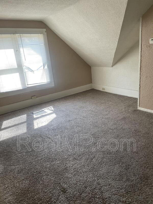 1017 E Broadway St - Photo 4 of 11