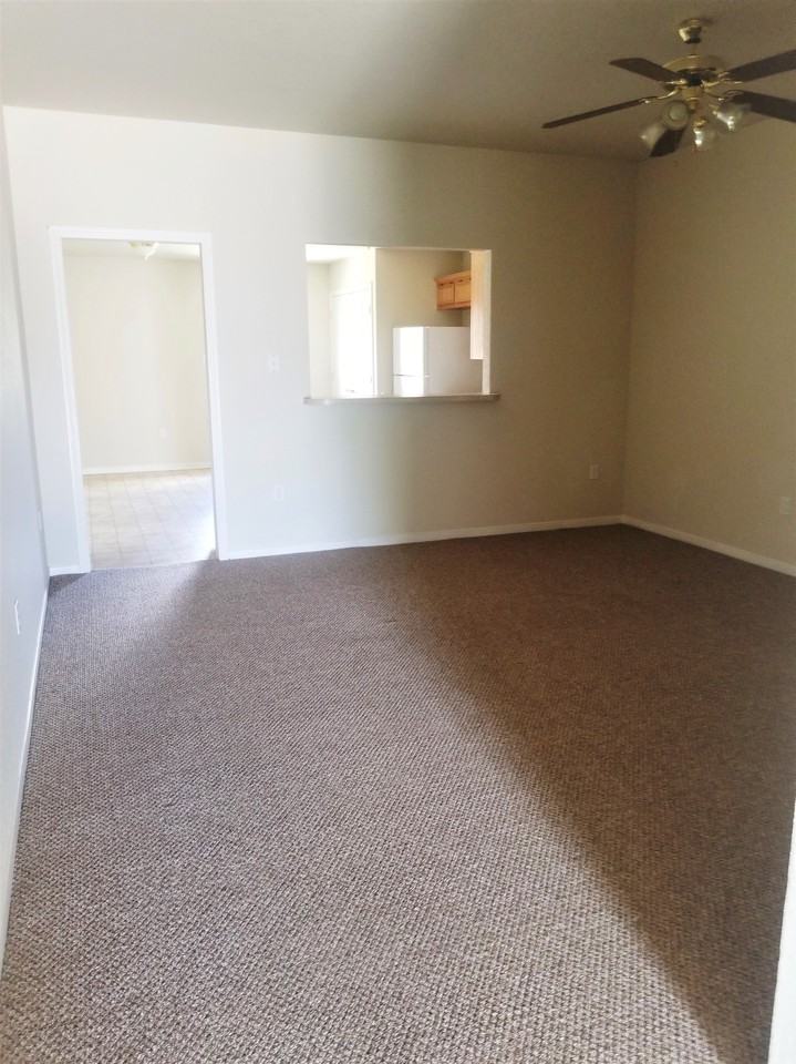 306 Janelle Dr - Photo 2 of 9