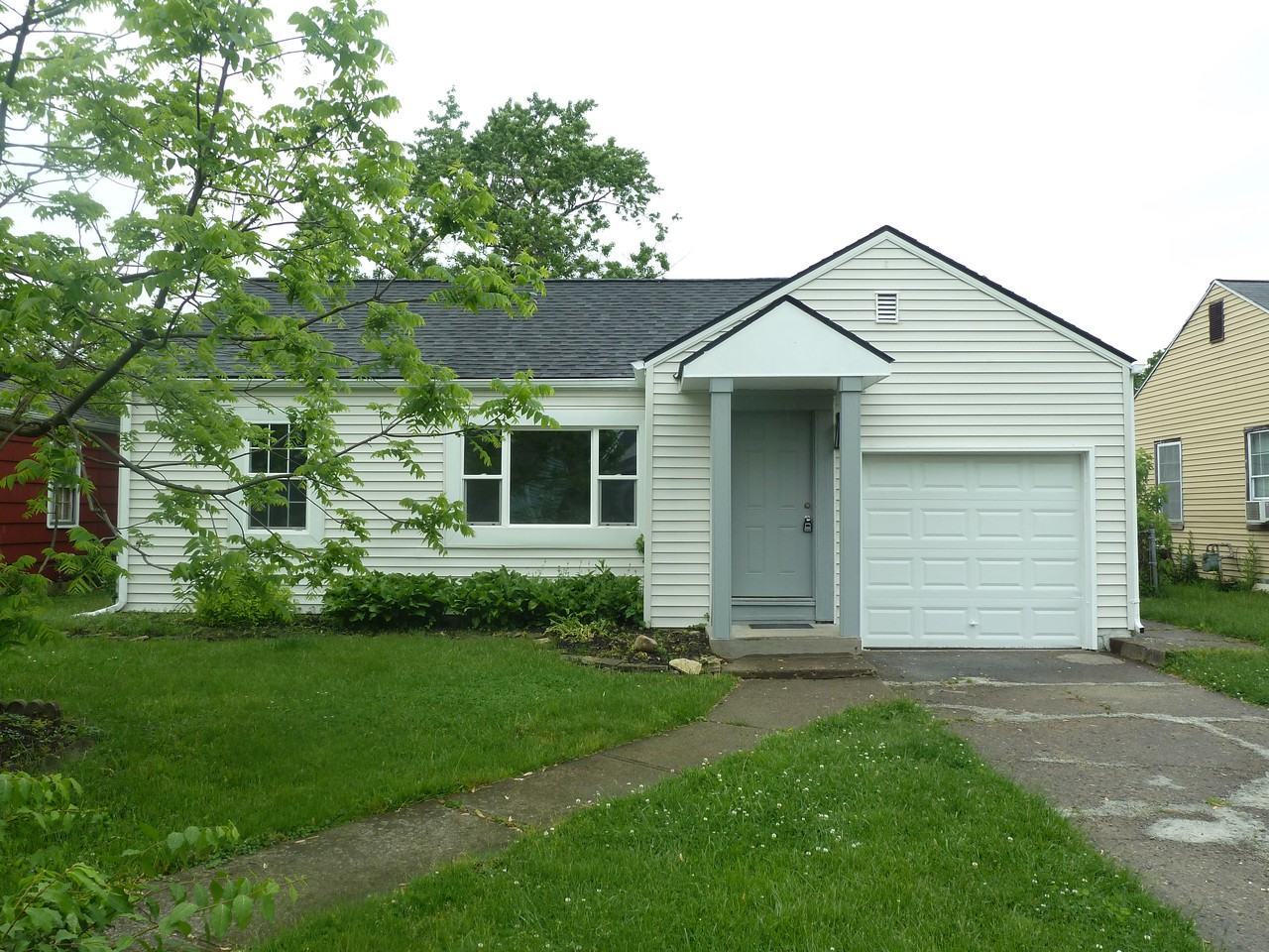 73 N Everett Ave - Photo 2 of 15