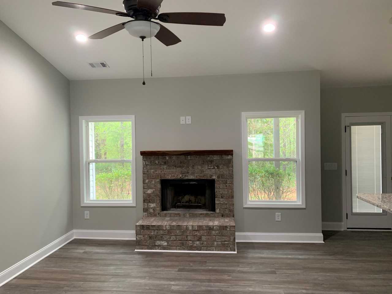 202 Autumn Ridge Dr - Photo 2 of 8