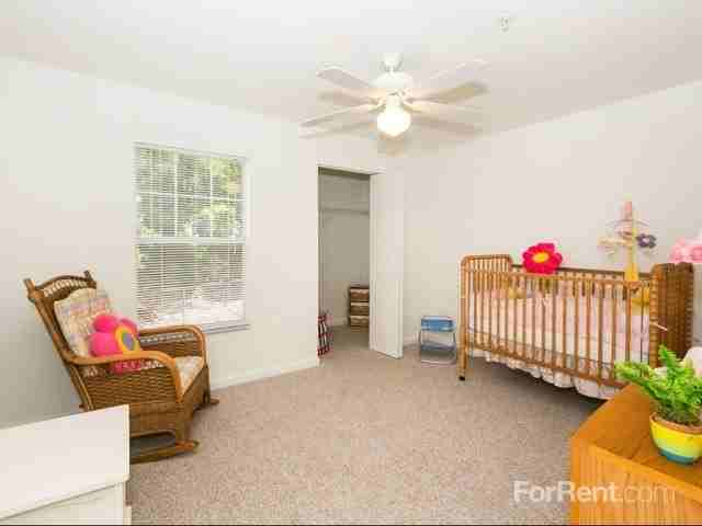 Cambridge Pointe - Photo 2 of 13